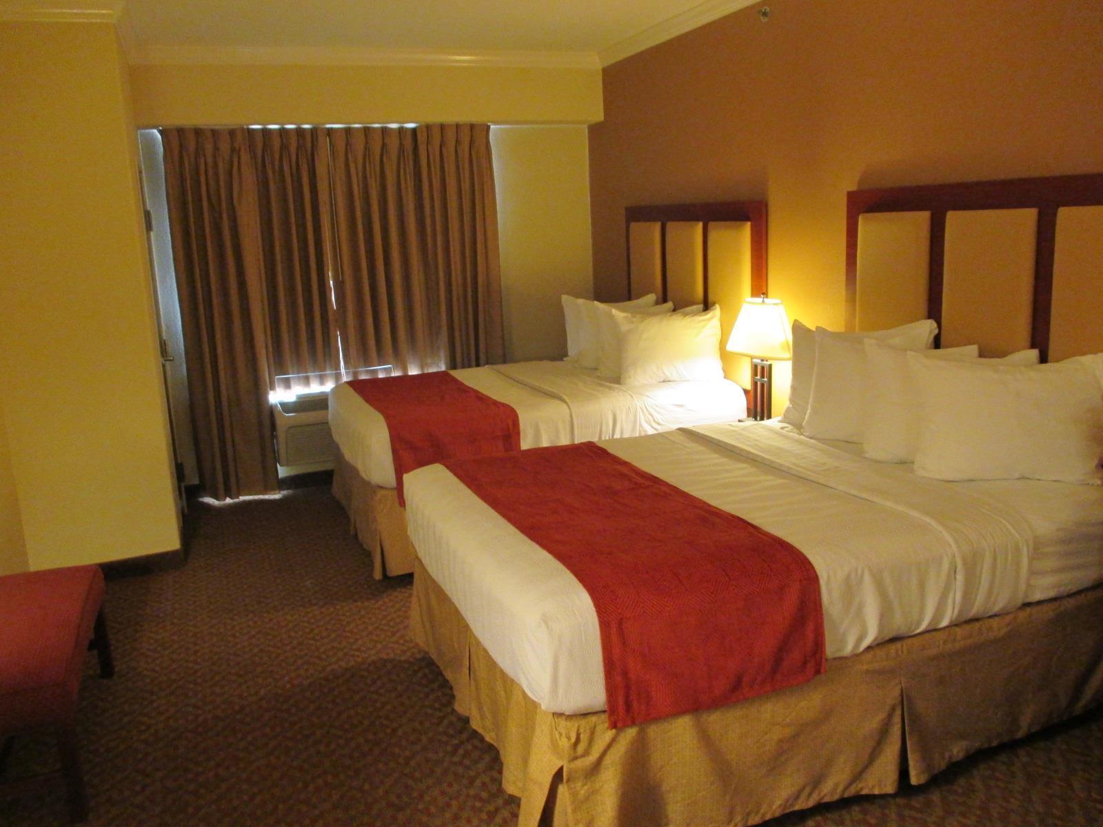 Best Western Plus Waxahachie Inn & Suites Exterior photo