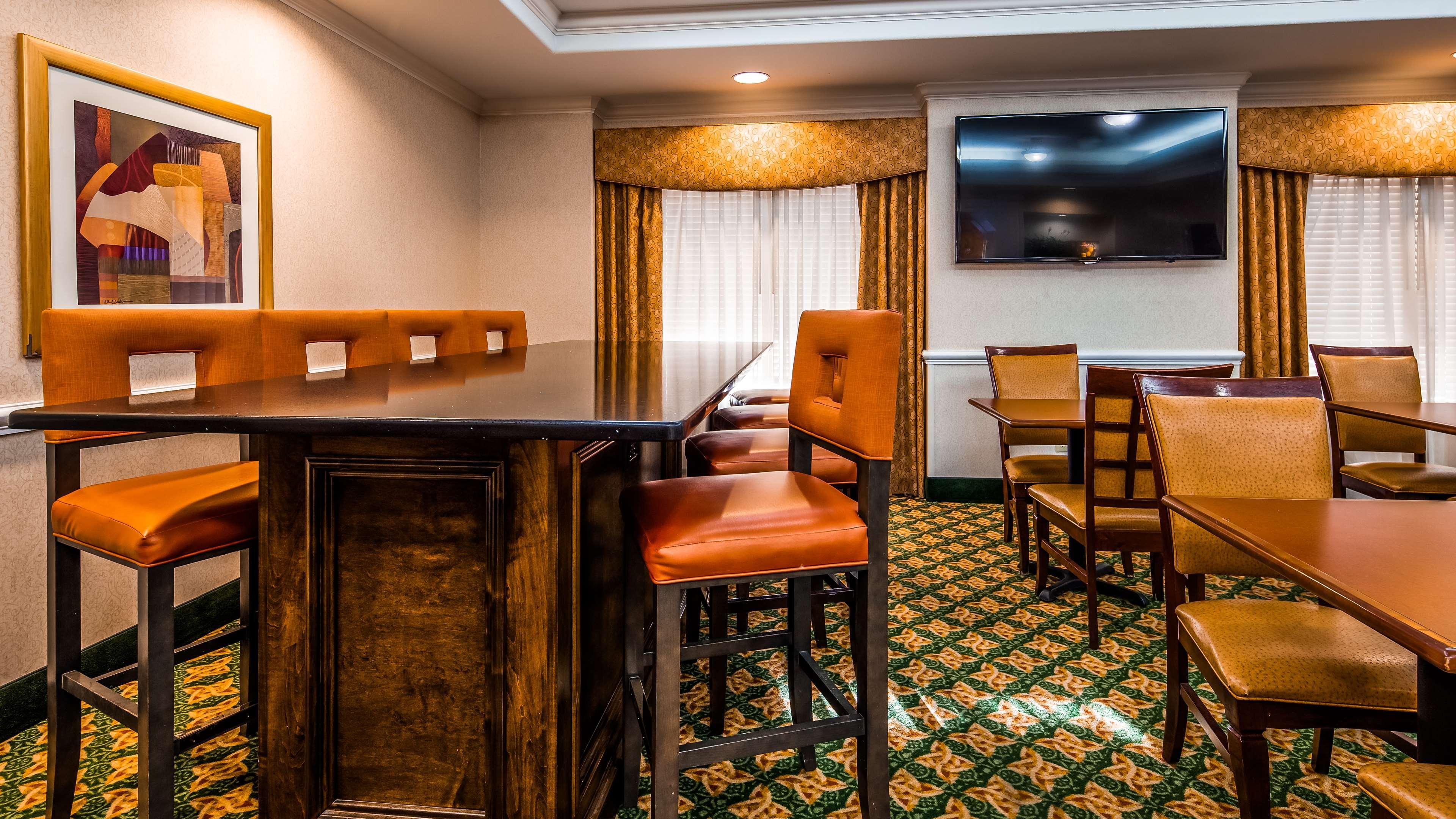 Best Western Plus Waxahachie Inn & Suites Exterior photo