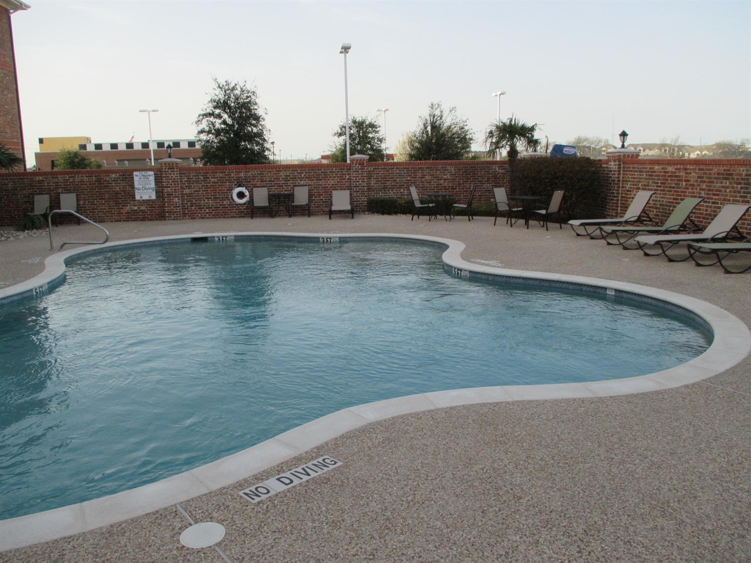 Best Western Plus Waxahachie Inn & Suites Exterior photo