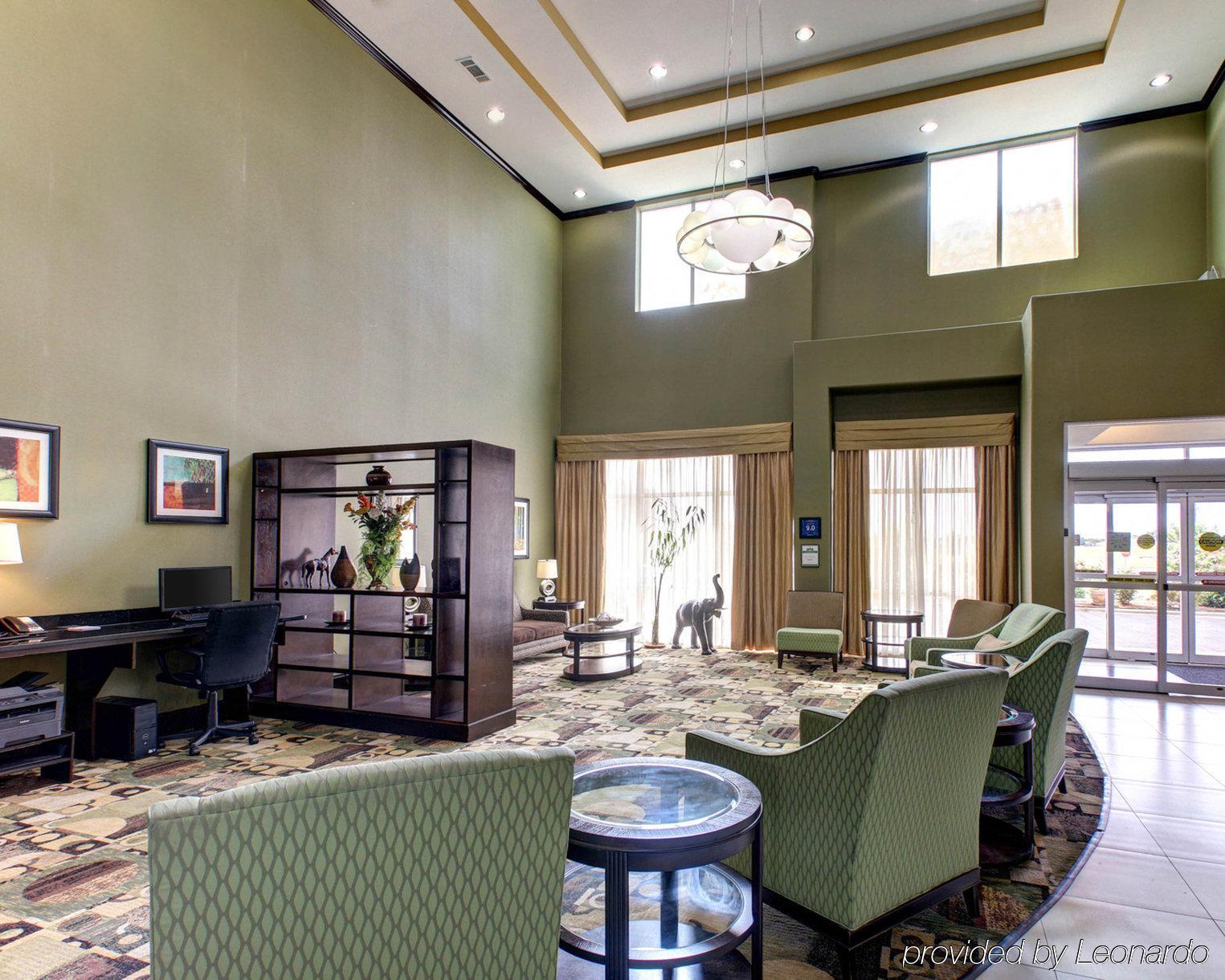 Best Western Plus Waxahachie Inn & Suites Exterior photo