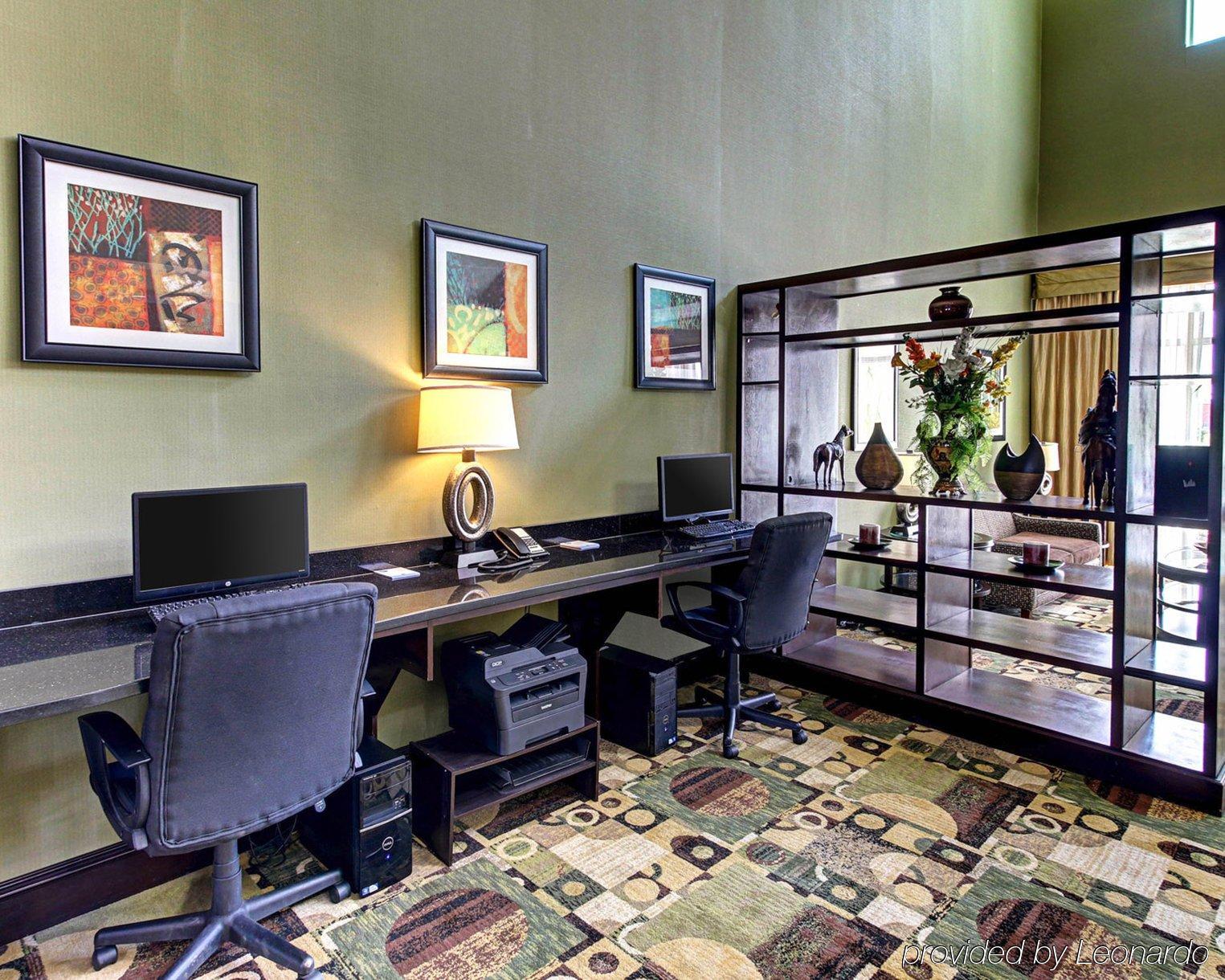 Best Western Plus Waxahachie Inn & Suites Exterior photo